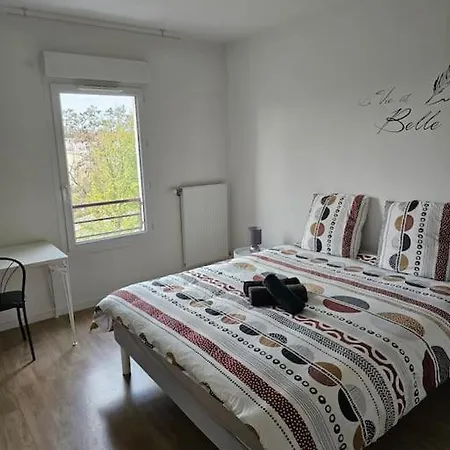 Cosy Avec Terrasse Et Parking Prive 아파트 *