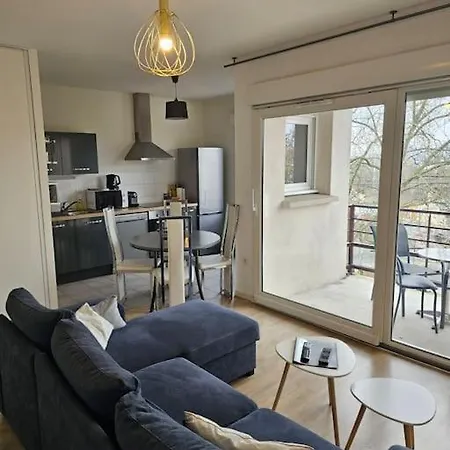 아파트 Cosy Avec Terrasse Et Parking Prive